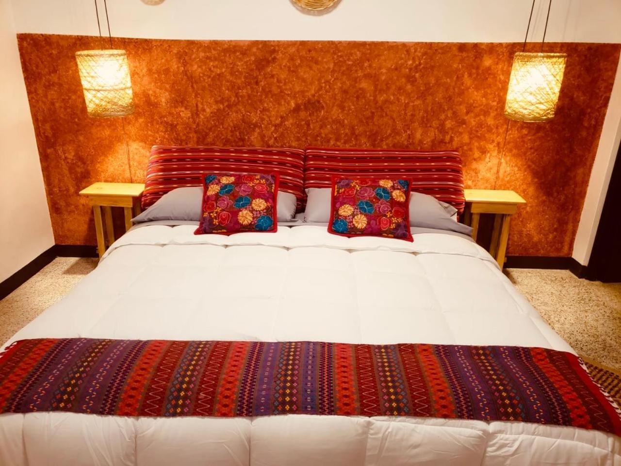 Luna Maya Boutique Hotel 危地马拉安地瓜 外观 照片