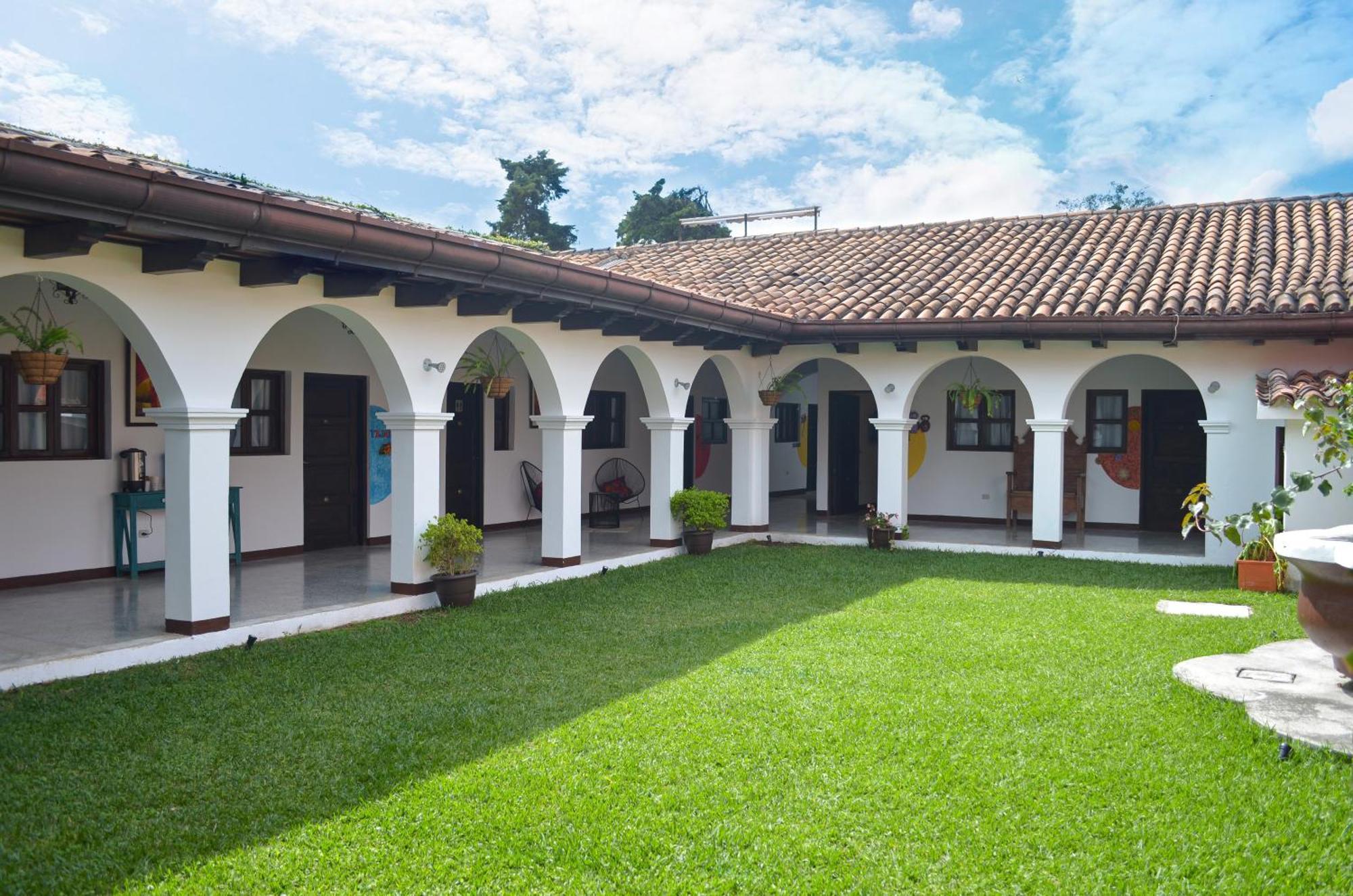 Luna Maya Boutique Hotel 危地马拉安地瓜 外观 照片